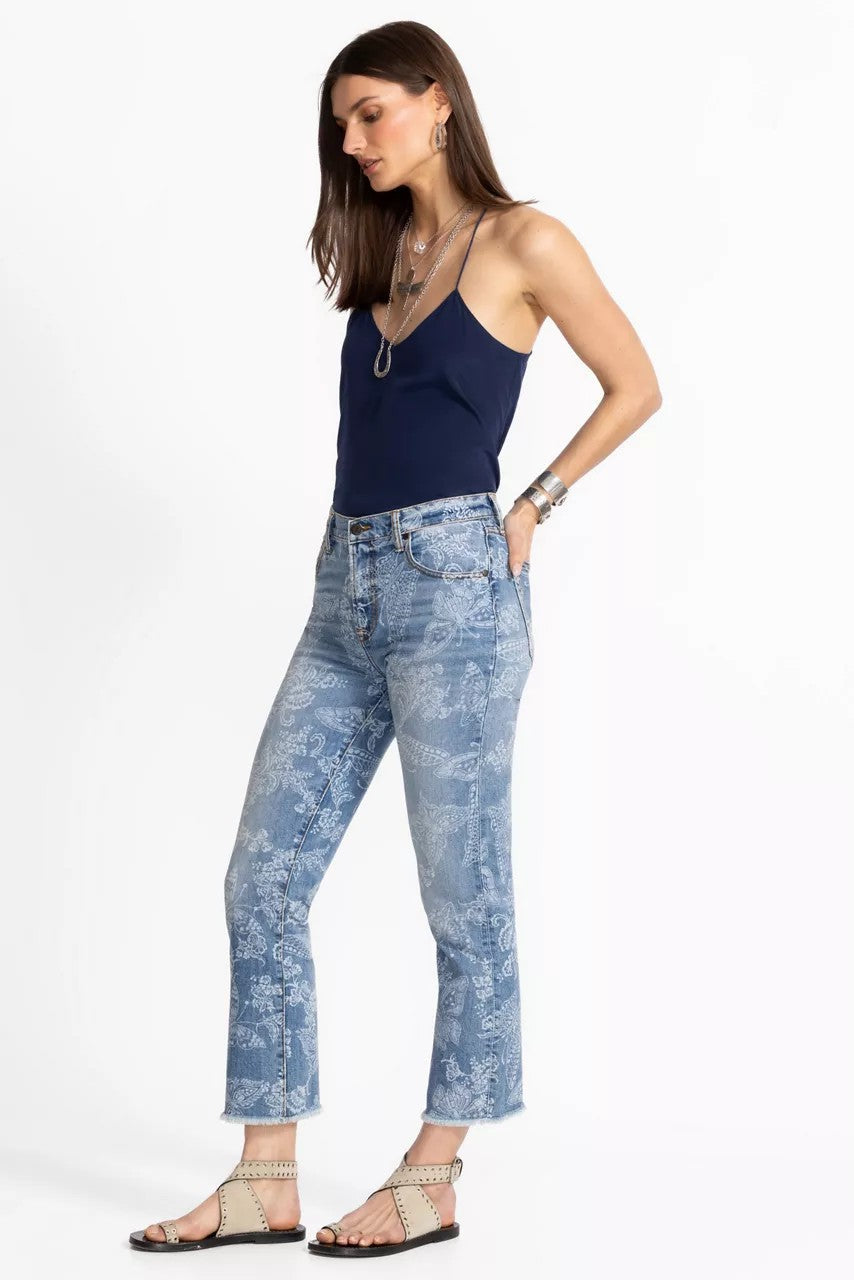 THE CROPPED BABY BOOT JEAN