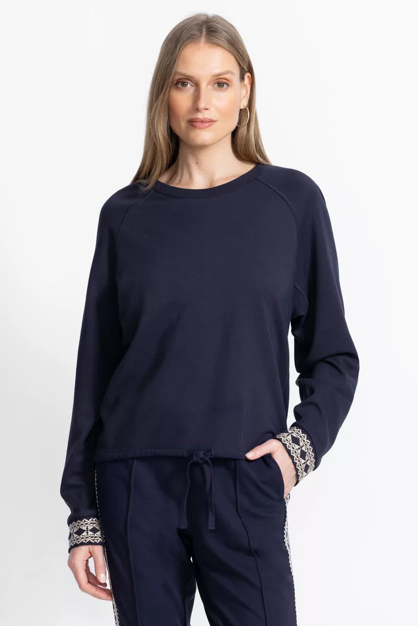 BEE ACTIVE RAGLAN SLEEVE PULLOVER