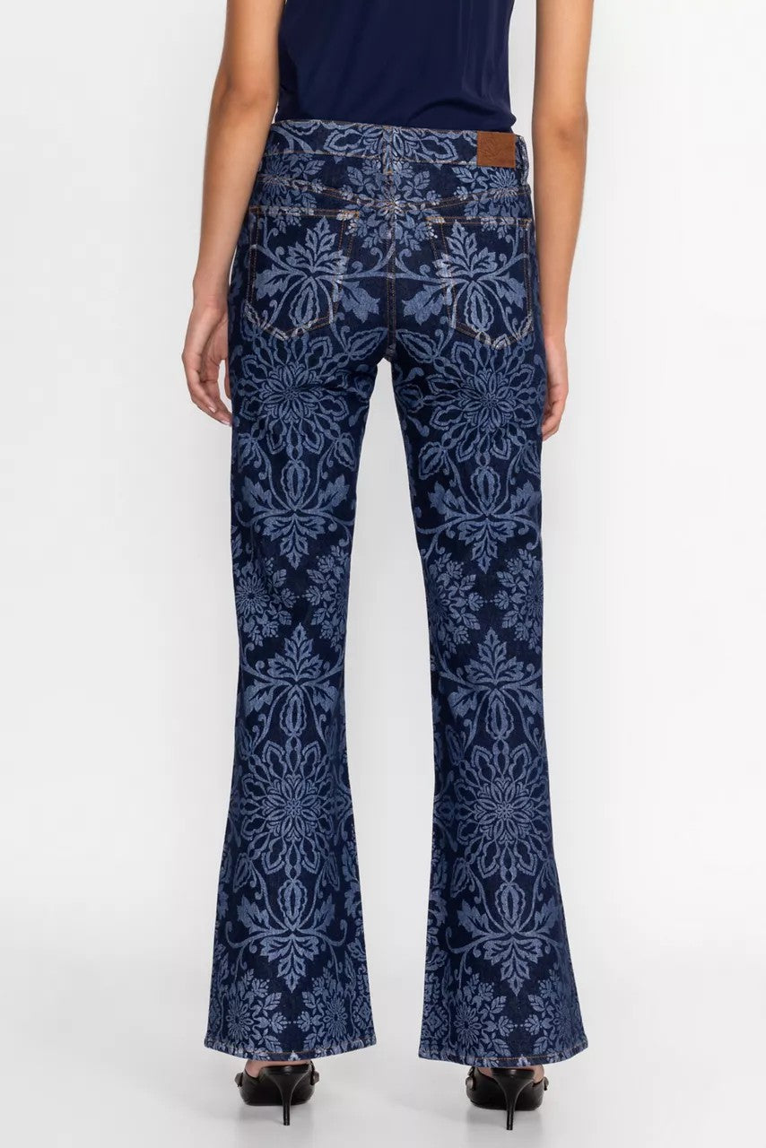 THE STRAIGHT FLARE JEAN