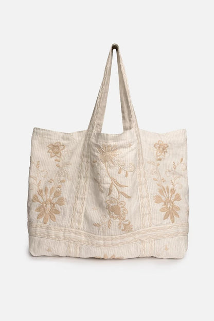 STRAPPY BEACH TOTE